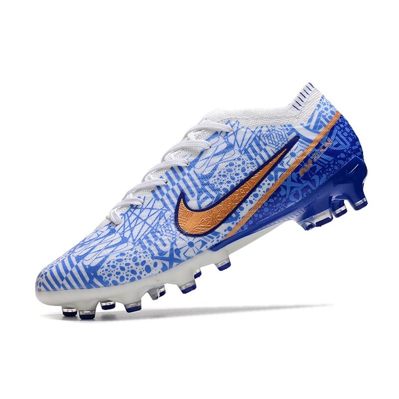 Nike Air Zoom Mercurial Vapor XV Elite AG-Pro Vit Blå Guld för Herr 8 Billiga Fotbollsskor Nike Air Zoom Mercurial Vapor XV Elite AG-Pro Vit Blå Guld 8